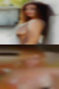 Big tits naked woman n ass.