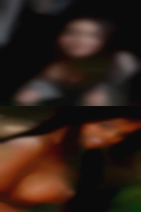 IL posing naked.